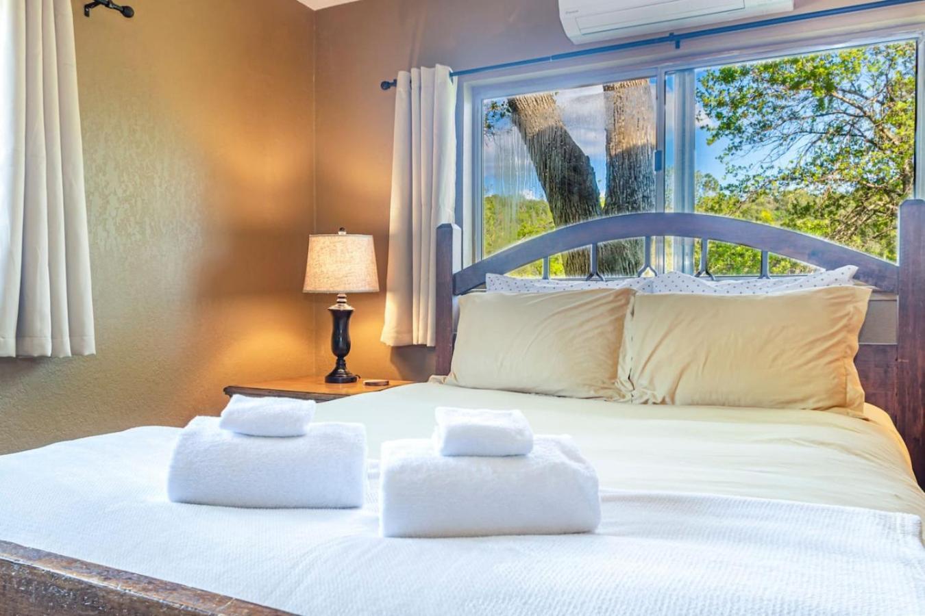 10-Acre Forest Villa, Single Floor, Hot Tub, Patio Oakhurst Exterior foto